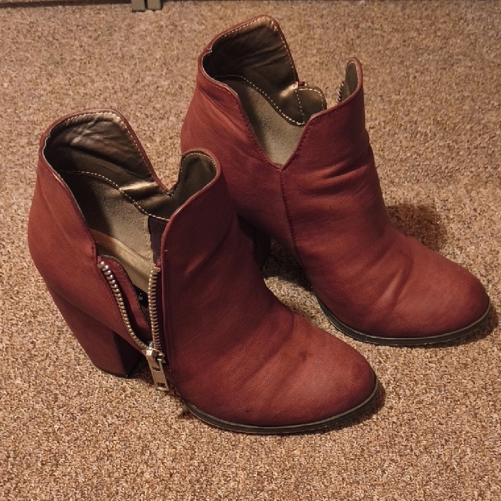 Michael Antonio Burgandy Ankle Booties